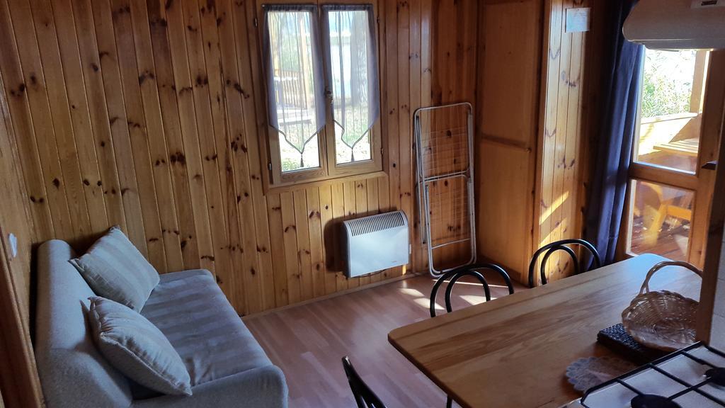 Camping La Motte Flottante 拉弗莱西诺斯 外观 照片