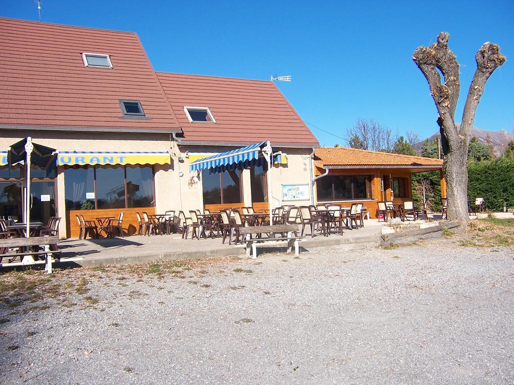 Camping La Motte Flottante 拉弗莱西诺斯 外观 照片