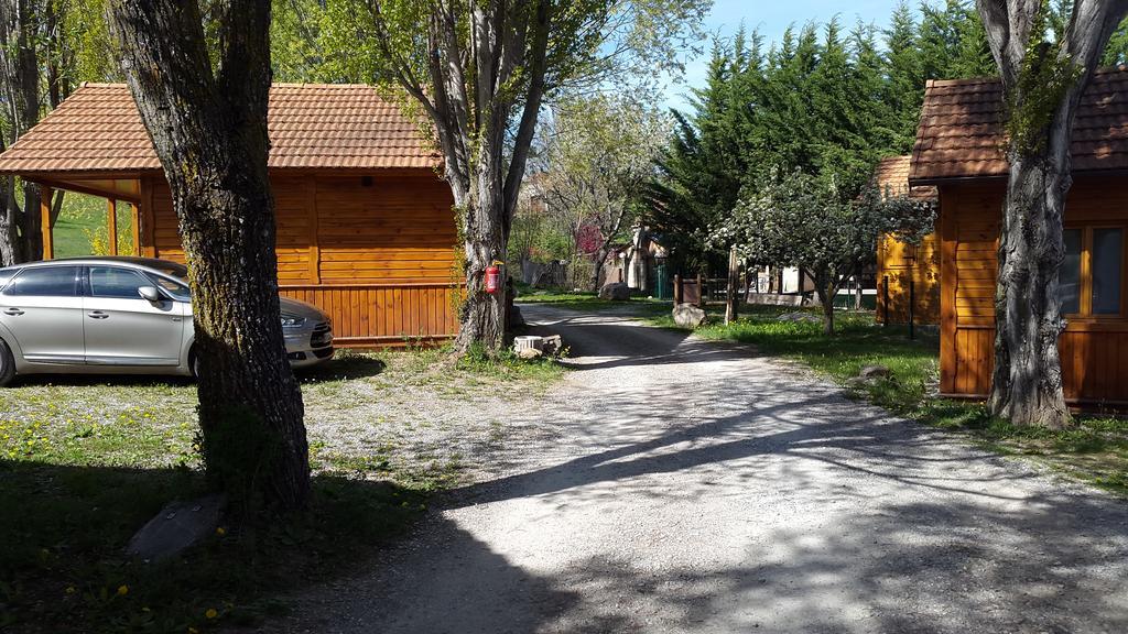 Camping La Motte Flottante 拉弗莱西诺斯 外观 照片