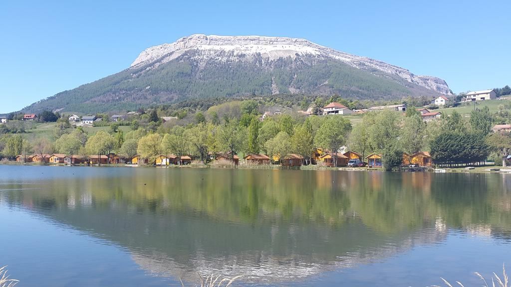 Camping La Motte Flottante 拉弗莱西诺斯 外观 照片